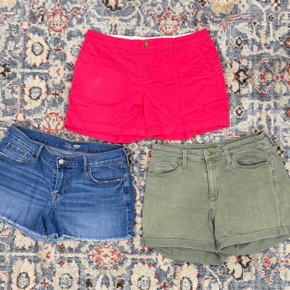 Old Navy Universal Thread Shorts Women 10 Pink Blue Green Casual Bundle EUC